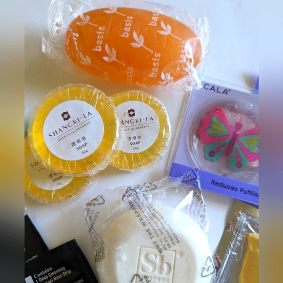 SOAPBOX 🫧 Bundle 14 Lot Pure by Gloss BASIS Lavarino 24k gold Lip repair NEW 💕 - Picture 2 of 7